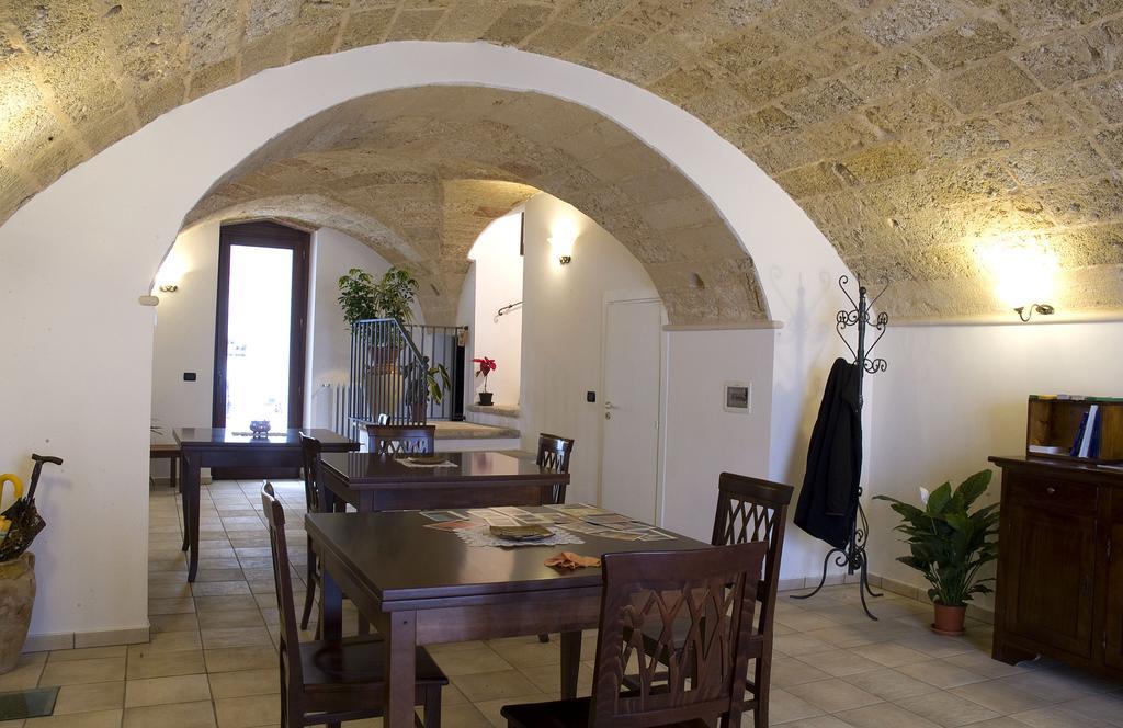 B&b Altrov'è Parabita Extérieur photo